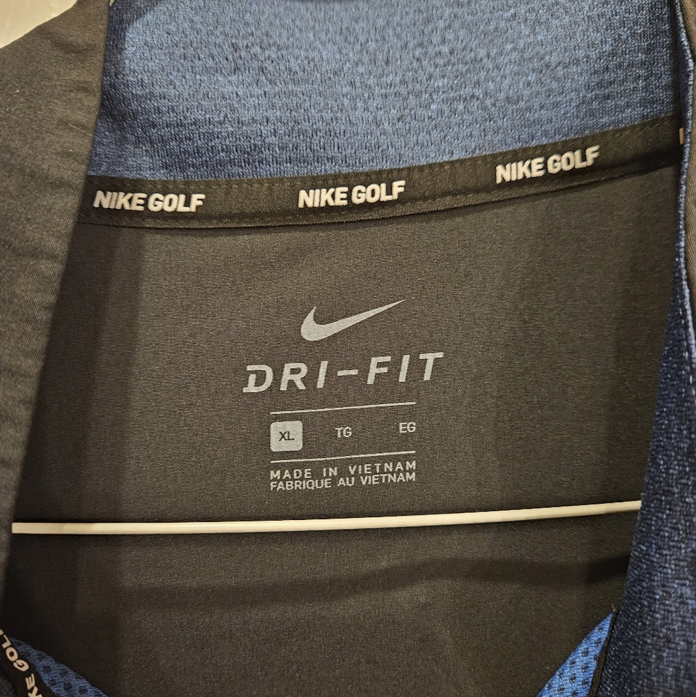 Nike Quarter Zip - Picture 3 of 5